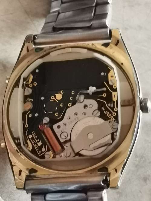 2 X MENS SEIKO WATCHES - WORKING BUT NEEDS TLC