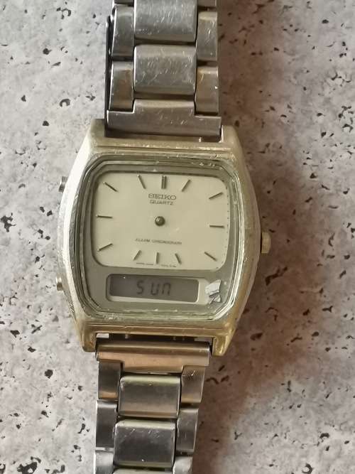 2 X MENS SEIKO WATCHES - WORKING BUT NEEDS TLC