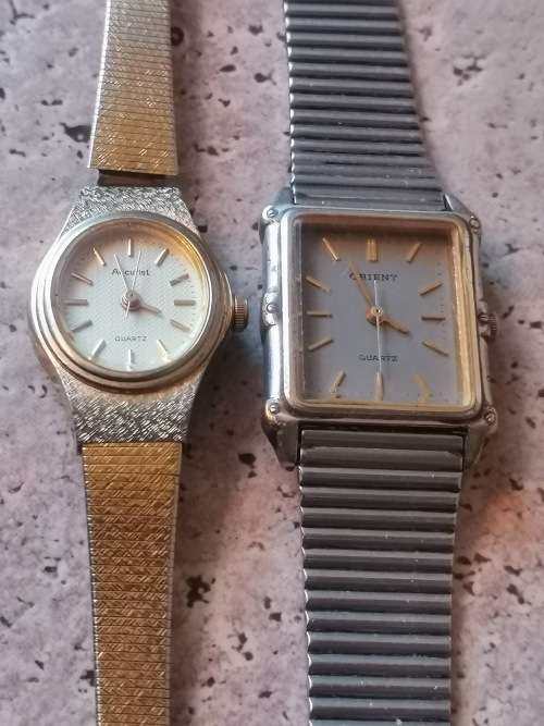 ELEGANT SET OF LADIES ORIENT & ACCURIST WATCHES IN GOOD WORKING CONDITION