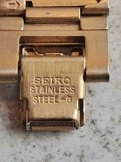 ELEGANT & EXOTIC LADIES SEIKO GOLD PLATED QUARTZ WATCH IN EXCELLENT WORKING CONDITION