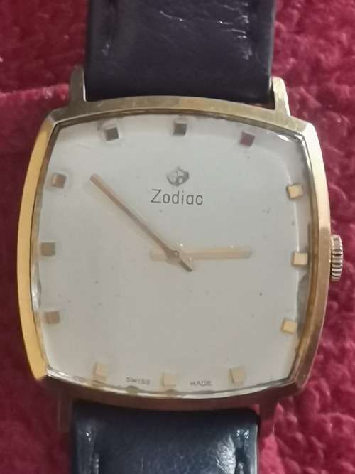 VINTAGE ART DECO MENS ZODIAC GOLD PLATED MECHANICAL WATCH IN EXCELLENT WORKING CONDITION