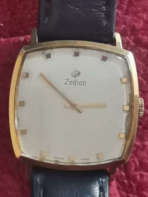VINTAGE ART DECO MENS ZODIAC GOLD PLATED MECHANICAL WATCH IN EXCELLENT WORKING CONDITION