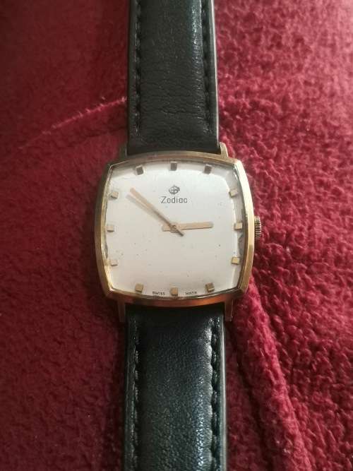 VINTAGE ART DECO MENS ZODIAC GOLD PLATED MECHANICAL WATCH IN EXCELLENT WORKING CONDITION