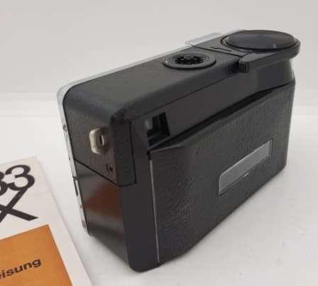 VINTAGE KODAK INSTAMATIC 133X CAMERA IN ORIGINAL CASE WITH 2 SEALED FILMS 1ST BIDDER WIN THE AUCTION