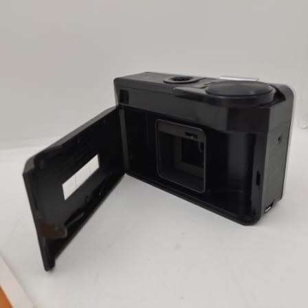 VINTAGE KODAK INSTAMATIC 133X CAMERA IN ORIGINAL CASE WITH 2 SEALED FILMS 1ST BIDDER WIN THE AUCTION