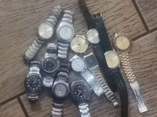 COLLECTION OF MENS WATCHES ALL UNTESTED SOLD AS IS