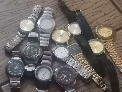 COLLECTION OF MENS WATCHES ALL UNTESTED SOLD AS IS