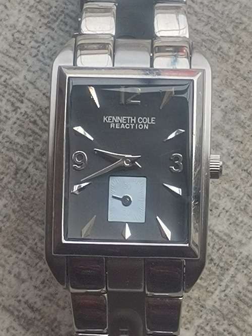 KENNETH COLE REACTION LADIES WATCH IN EXCELLENT WORKING CONDITION
