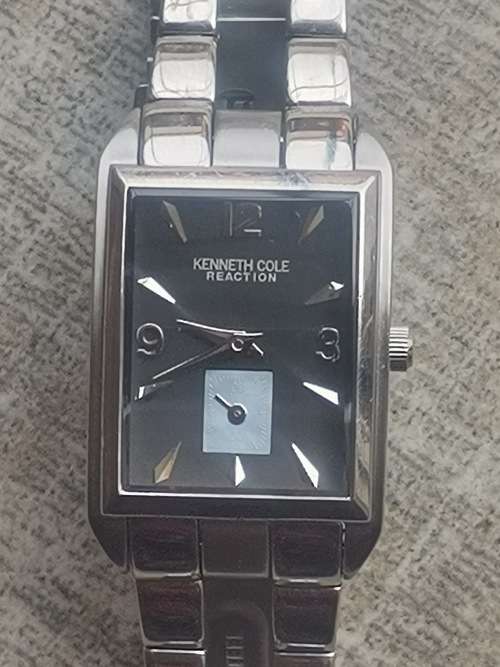 KENNETH COLE REACTION LADIES WATCH IN EXCELLENT WORKING CONDITION