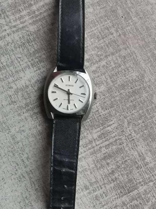 STUNNING VINTAGE SWISS MADE ESBEE MENS MECHANICAL WATCH IN EXCELLENT WORKING CONDITION