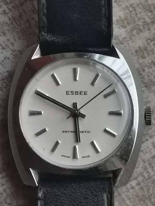 STUNNING VINTAGE SWISS MADE ESBEE MENS MECHANICAL WATCH IN EXCELLENT WORKING CONDITION