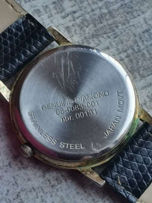 LADIES GENUINE DIAMOND QUARTZ WATCH IN EXCELLENT WORKING CONDITION