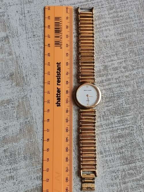 VINTAGE SWISS MADE PIERRE CARDIN LADIES WATCH IN EXCELLENT WORKING CONDITION
