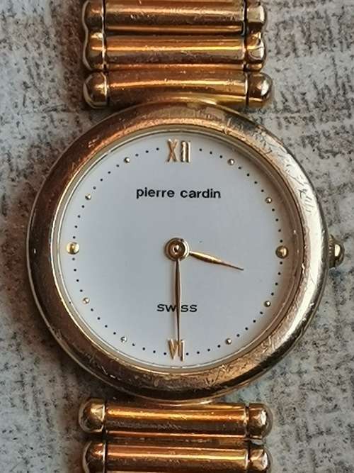 VINTAGE SWISS MADE PIERRE CARDIN LADIES WATCH IN EXCELLENT WORKING CONDITION