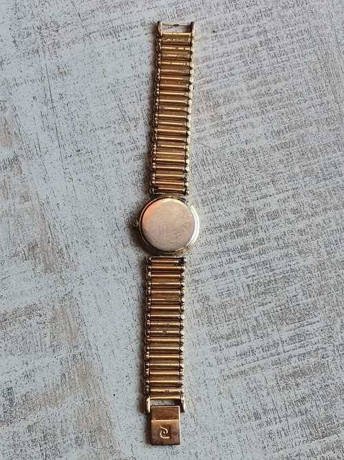 VINTAGE SWISS MADE PIERRE CARDIN LADIES WATCH IN EXCELLENT WORKING CONDITION