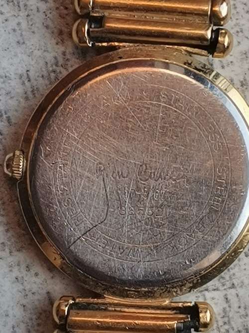 VINTAGE SWISS MADE PIERRE CARDIN LADIES WATCH IN EXCELLENT WORKING CONDITION