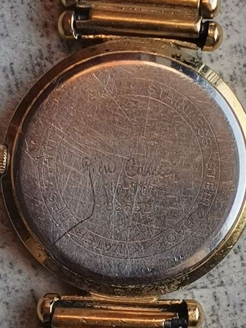 VINTAGE SWISS MADE PIERRE CARDIN LADIES WATCH IN EXCELLENT WORKING CONDITION