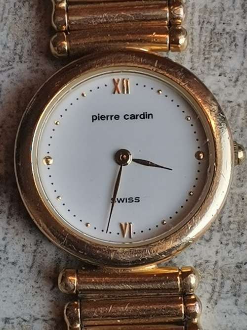 VINTAGE SWISS MADE PIERRE CARDIN LADIES WATCH IN EXCELLENT WORKING CONDITION