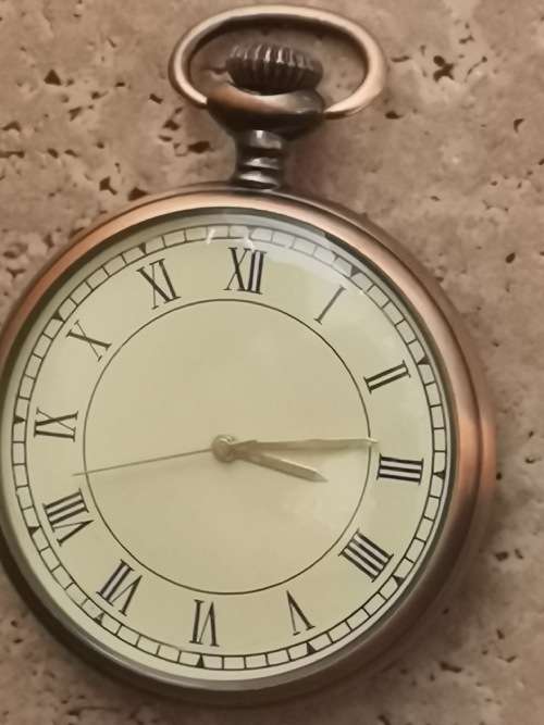 MENS POCKET WATCH NEW IN BOX IN EXCELLENT WORKING CONDITION