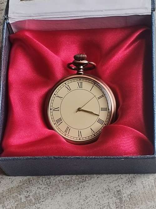 MENS POCKET WATCH NEW IN BOX IN EXCELLENT WORKING CONDITION