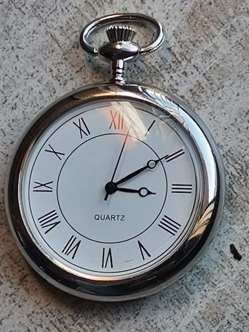 MENS POCKET WATCH NEW IN BOX IN EXCELLENT WORKING CONDITION