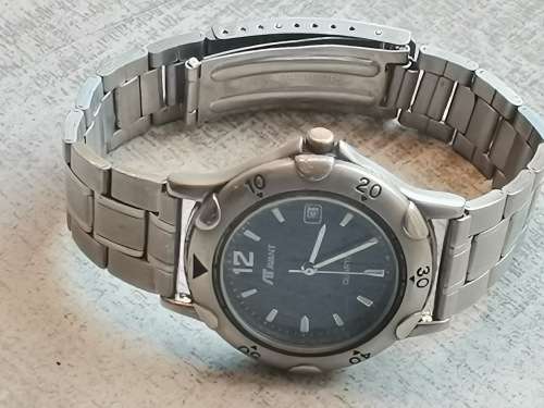 MENS AVANT WATCH IN EXCELLENT WORKING CONDITION
