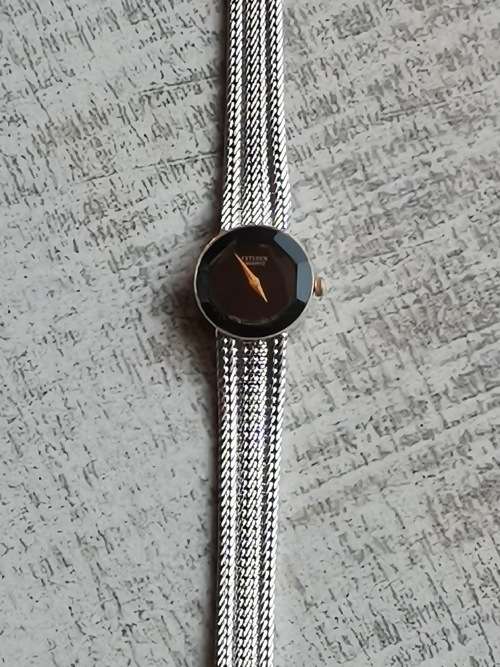 LADIES CITIZEN WATCH IN EXCELLENT WORKING CONDITION VALUED @ R1995 COMES WITH VALUATION CERTIFICATE