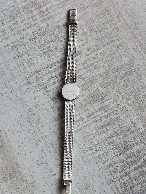 LADIES CITIZEN WATCH IN EXCELLENT WORKING CONDITION VALUED @ R1995 COMES WITH VALUATION CERTIFICATE