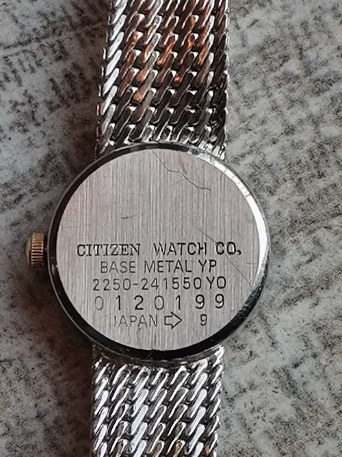 LADIES CITIZEN WATCH IN EXCELLENT WORKING CONDITION VALUED @ R1995 COMES WITH VALUATION CERTIFICATE