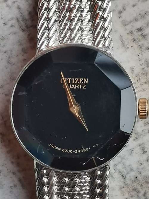 LADIES CITIZEN WATCH IN EXCELLENT WORKING CONDITION VALUED @ R1995 COMES WITH VALUATION CERTIFICATE
