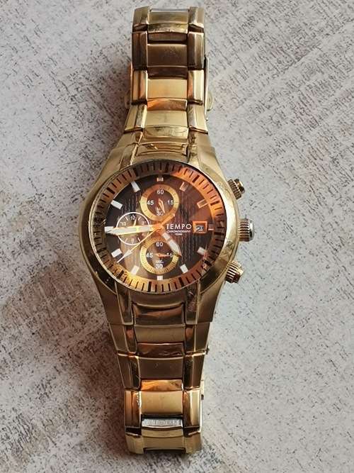 MENS GOLD PLATED TEMPO 100M CHRONOGRAPH WATCH IN EXCELLENT CONDITIONL