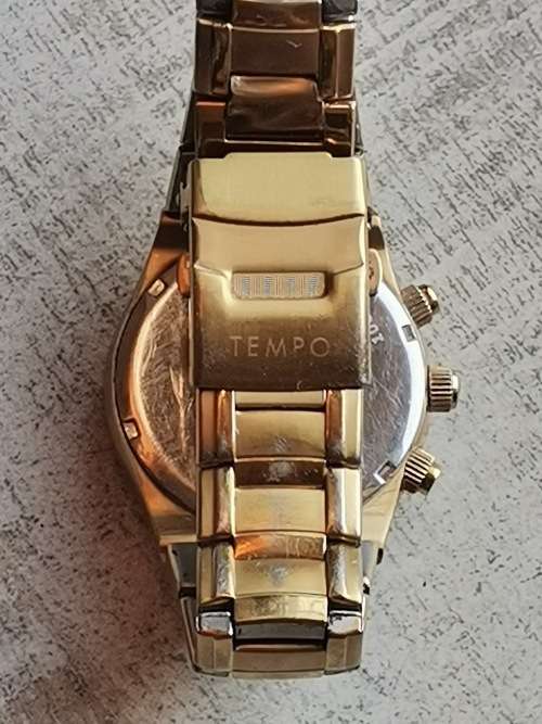 MENS GOLD PLATED TEMPO 100M CHRONOGRAPH WATCH IN EXCELLENT CONDITIONL