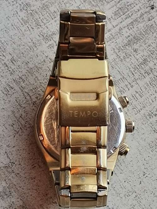 MENS GOLD PLATED TEMPO 100M CHRONOGRAPH WATCH IN EXCELLENT CONDITIONL
