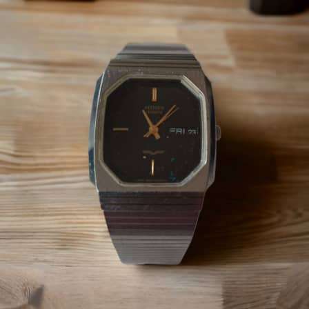 VINTAGE CITIZEN MENS WATCH WITH DAY/DATE FUNCTION IN EXCELLENT WORKING CONDITION