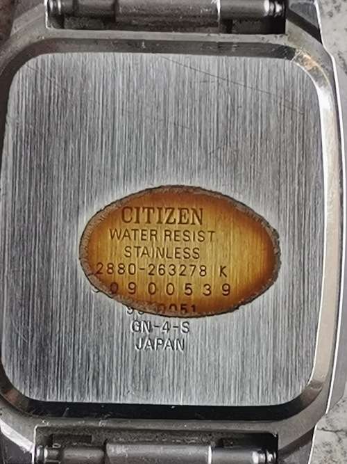 VINTAGE CITIZEN MENS WATCH WITH DAY/DATE FUNCTION IN EXCELLENT WORKING CONDITION
