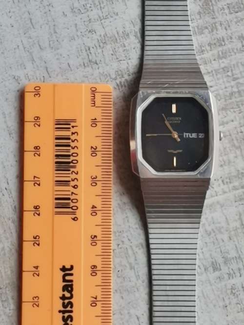 VINTAGE CITIZEN MENS WATCH WITH DAY/DATE FUNCTION IN EXCELLENT WORKING CONDITION