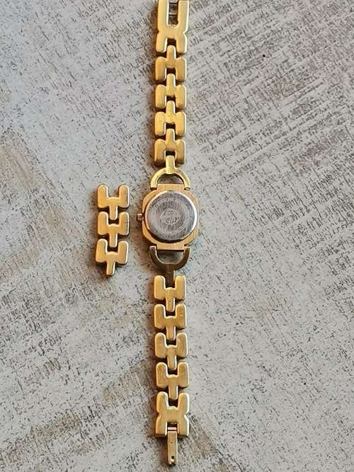 LADIES EMILE FRANCE GOLD PLATED QUARTZ WATCH IN EXCELLENT WORKING CONDITION