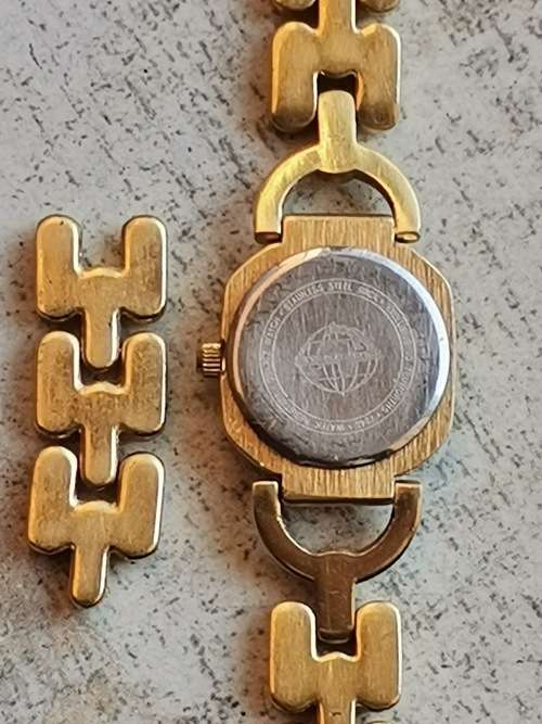 LADIES EMILE FRANCE GOLD PLATED QUARTZ WATCH IN EXCELLENT WORKING CONDITION