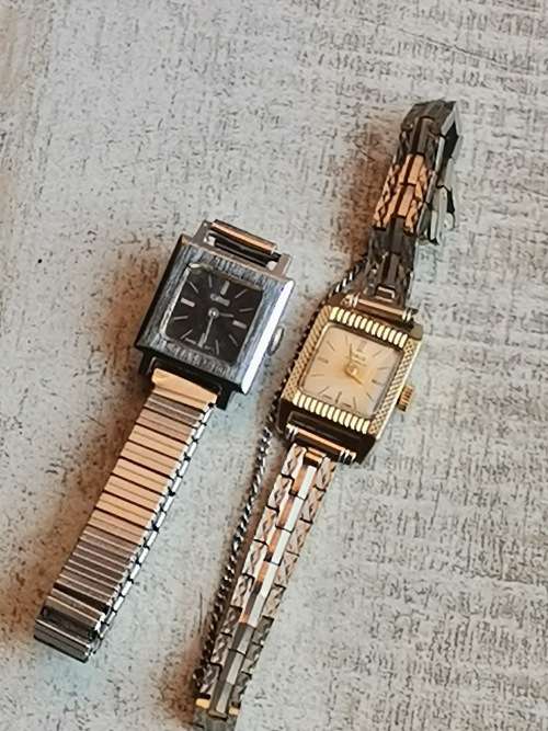 2 x VINTAGE ORIS LADIES WATCHES - BOTH WORKS