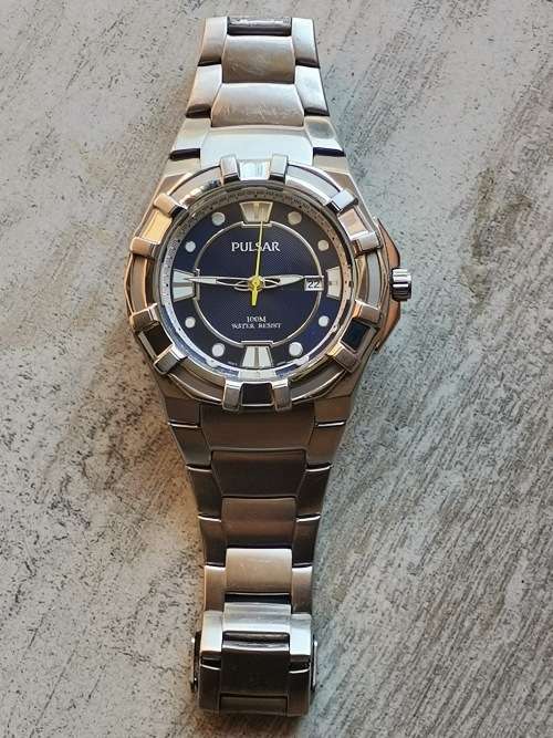 MENS PULSAR 100M QUARTZ WATCH IN EXCELLENT WORKING CONDITION