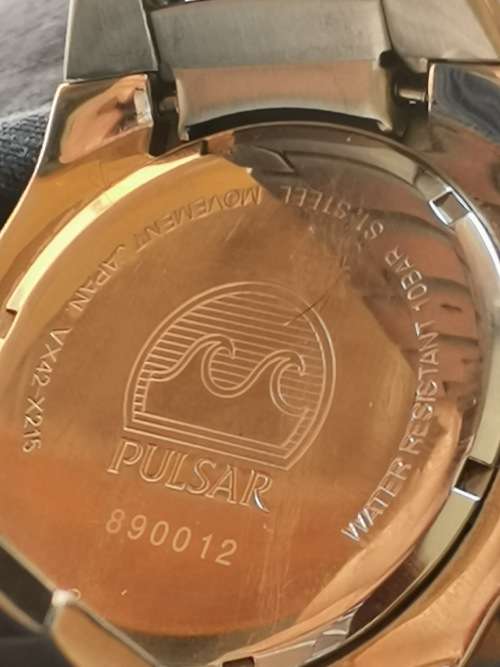MENS PULSAR 100M QUARTZ WATCH IN EXCELLENT WORKING CONDITION