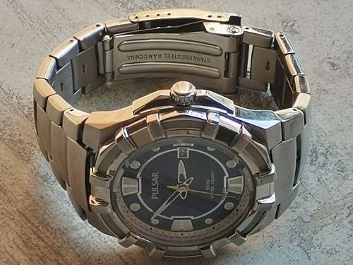 MENS PULSAR 100M QUARTZ WATCH IN EXCELLENT WORKING CONDITION