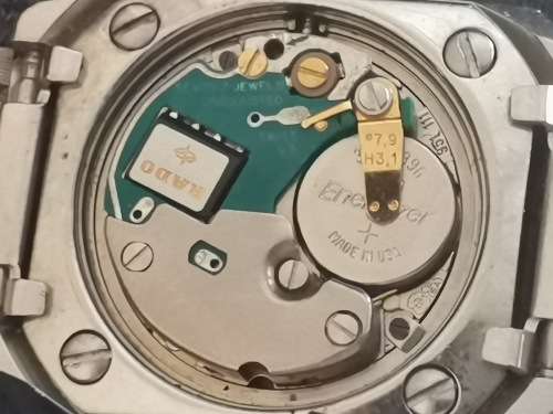 LADIES VINTAGE RADO WATCH - NO BACK PLATE/UNTESTED/SELLING FOR SPARES OR REPAIR