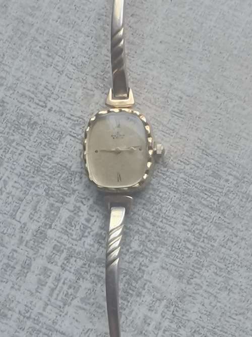 VINTAGE LADIES DELFIN EDOX GOLD PLATED QUARTZ WATCH IN EXCELLENT WORKING CONDITION