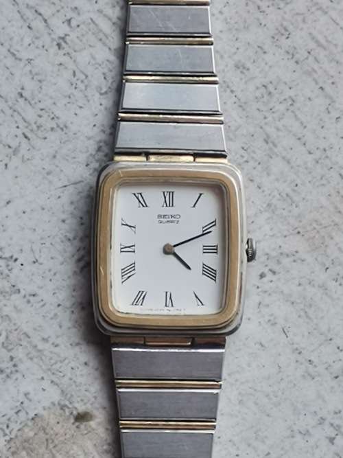 SEIKO LADIES 2 TONE WATCH IN EXCELLENT WORKING CONDITION VALUED @ R3000