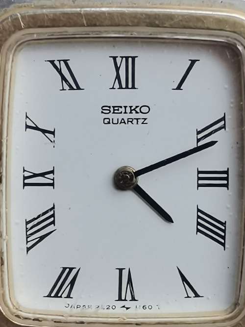 SEIKO LADIES 2 TONE WATCH IN EXCELLENT WORKING CONDITION VALUED @ R3000