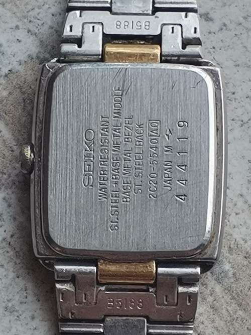 SEIKO LADIES 2 TONE WATCH IN EXCELLENT WORKING CONDITION VALUED @ R3000