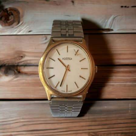 VINTAGE ROAMER MENS GOLD PLATED MECHANICAL WATCH IN EXCELLENT WORKING CONDITION - VALUED R6000