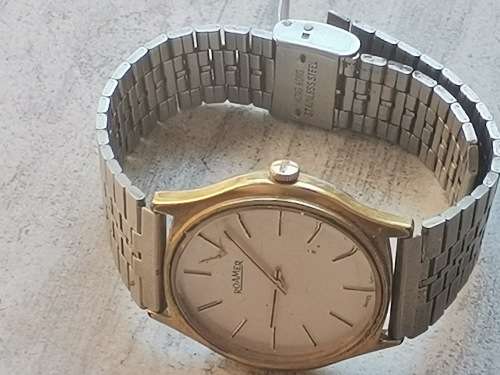 VINTAGE ROAMER MENS GOLD PLATED MECHANICAL WATCH IN EXCELLENT WORKING CONDITION - VALUED R6000