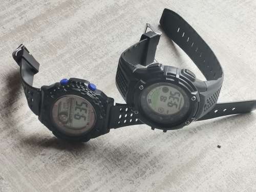 2 x MENS DIGITAL WATCHES IN EXCELLENT WORKING CONDITION